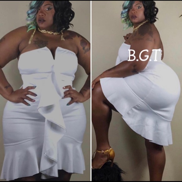 White ruffle dress - Picture 1 of 1